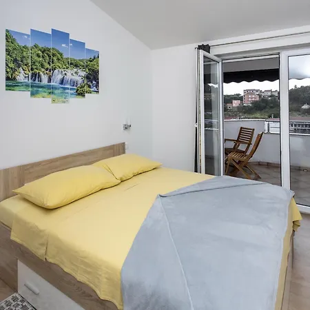 Mia Apartment *
